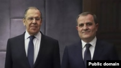 Azərbaycan xarici işlər naziri Ceyhun Bayramov və Rusiya Federasiyasının xarici işlər naziri Sergey Lavrov (Arxiv fotosu)