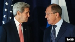 John Kerry və Sergei Lavrov təcili mətbuat konfransı keçiriblər