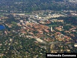 Stanford Universiteti quş uçuşu hündürlüyündən