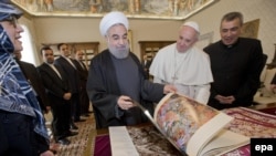 Hassan Rohani və Roma Papası Francis